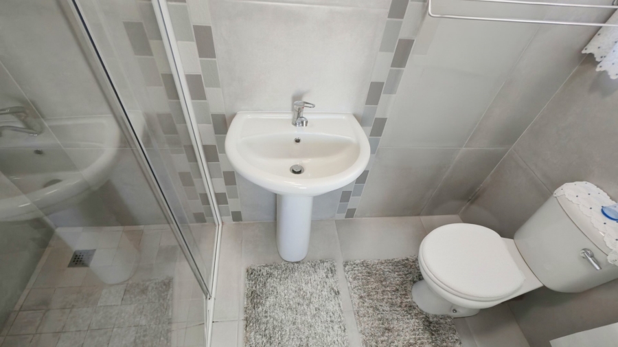 2 Bedroom Property for Sale in Tergniet Western Cape